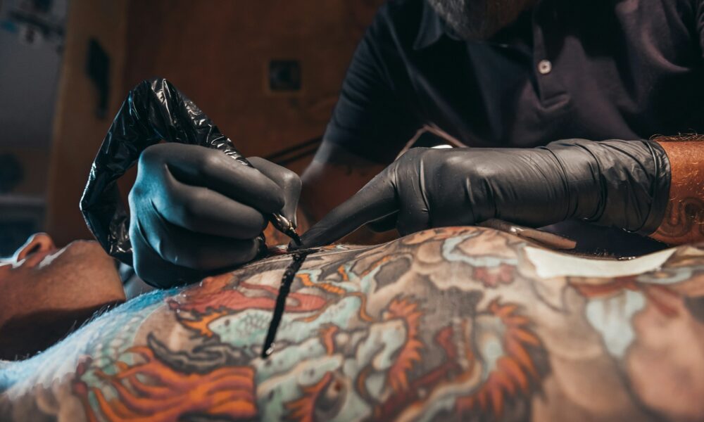 the-art-of-fine-line-tattooing-at-monolith-studio