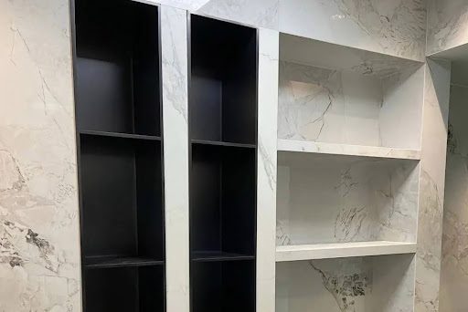 12-smart-ways-to-use-recessed-storage-shelves-in-modern-bathrooms